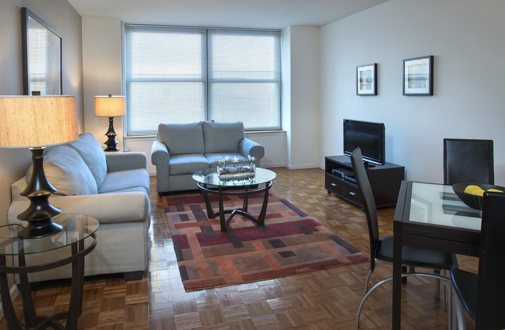 Grove Pointe - A Premier Furnished Apartment Джърси Сити Стая снимка