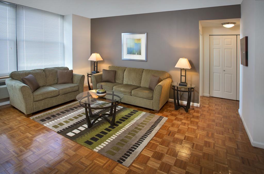 Grove Pointe - A Premier Furnished Apartment Джърси Сити Стая снимка